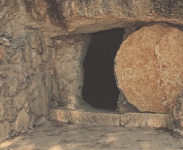 Picture of open tomb