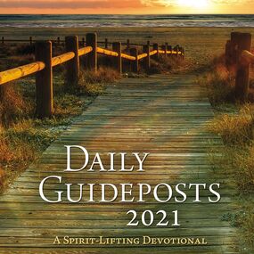 Daily Guideposts 2021: A Spirit-Lifting Devotional